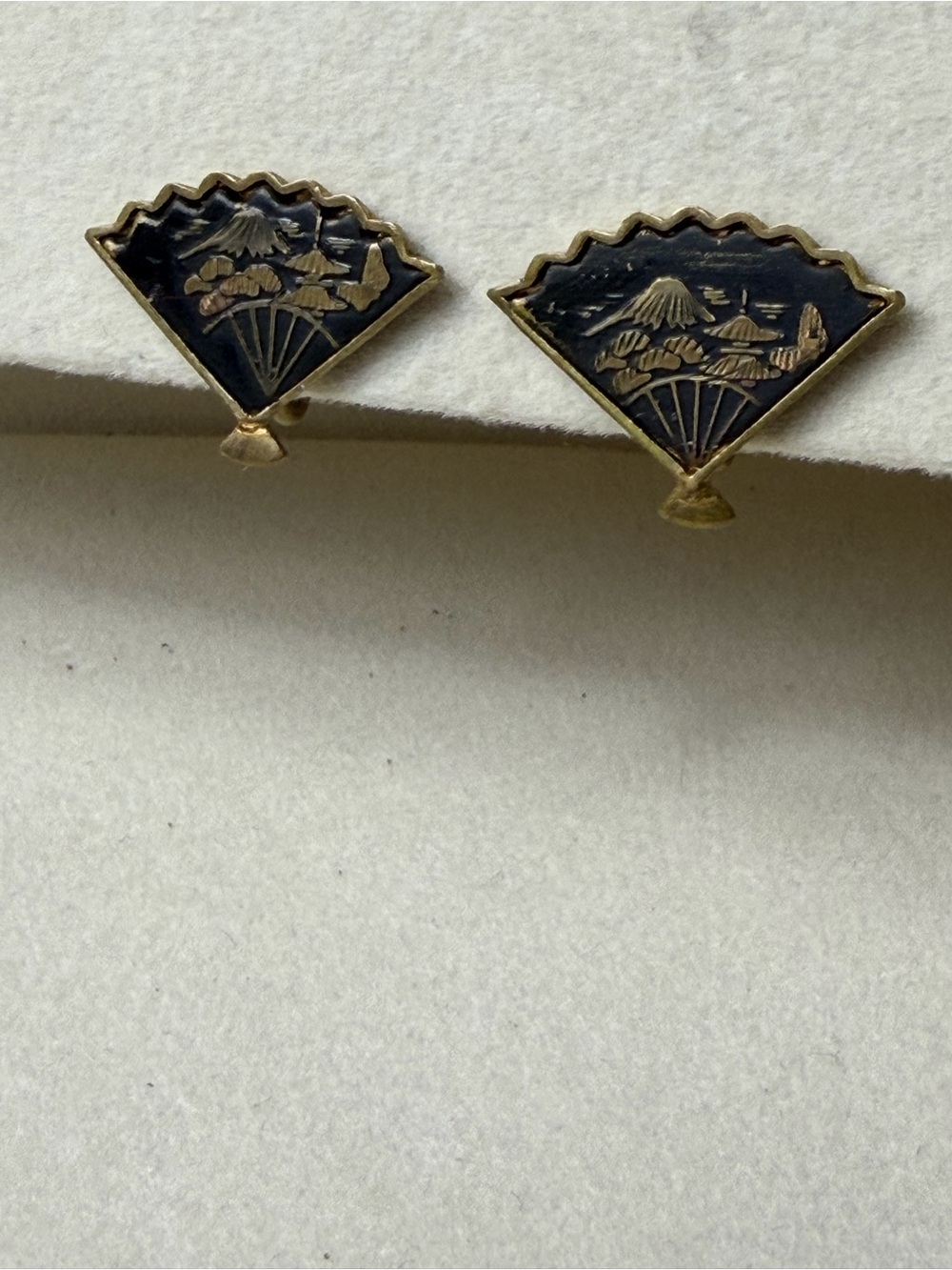 Vintage Japanese Damascene Fan-Shaped Black and Gold screw back Earrings